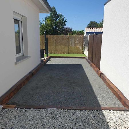 Beau Logement Avec Terrasse, Jacuzzi Et Terrain De Petanque Privatif A 5 Minutes De La Plage Audenge Exterior foto